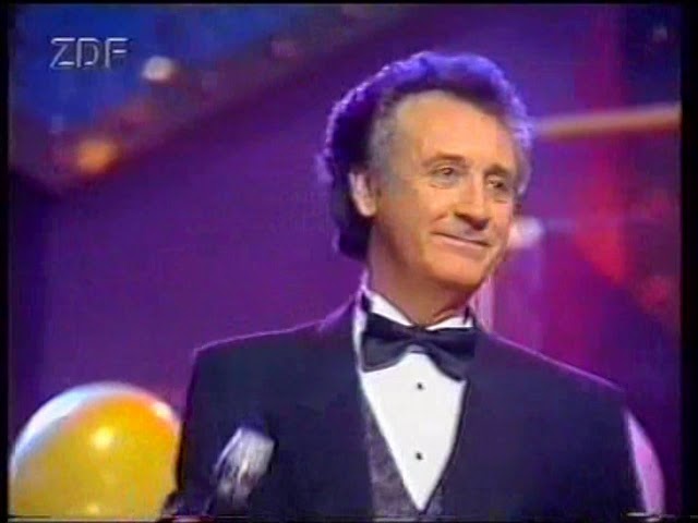 TONY CHRISTIE Silvestermix  Kiss in the night  u0026 Is This The Way To Amarillo class=