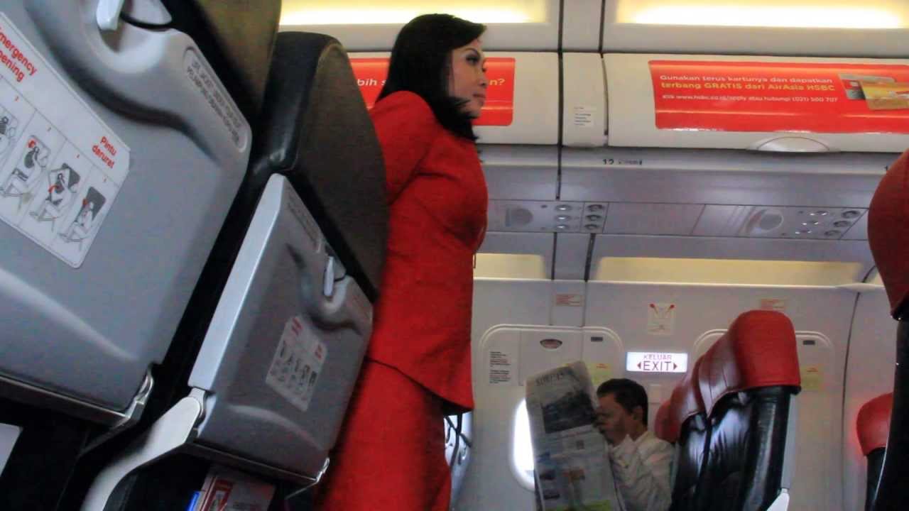 Safety Demo Indonesia AirAsia Oleh Pramugari Cantik!