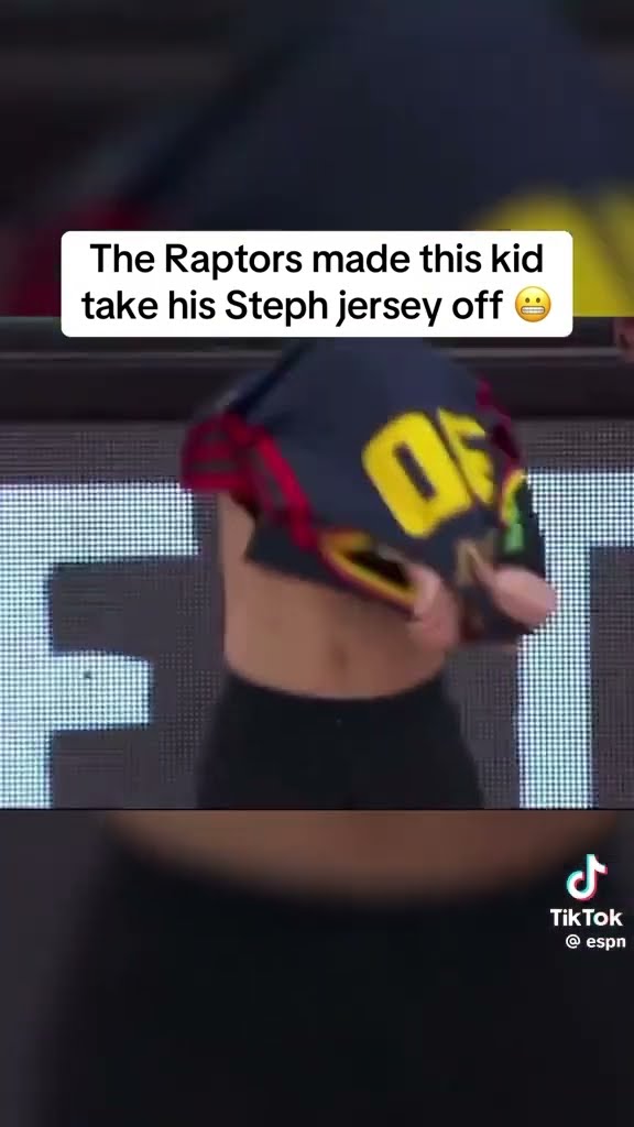 Raptors made him take off his Steph Curry jersey #hoodnews #fan #fans #stephencurry #NBA #raptors