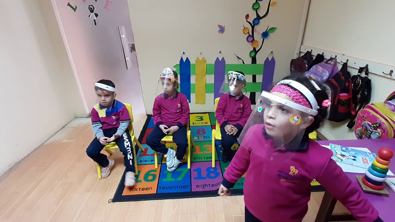 ضعاف السمع وزارعي القوقعة