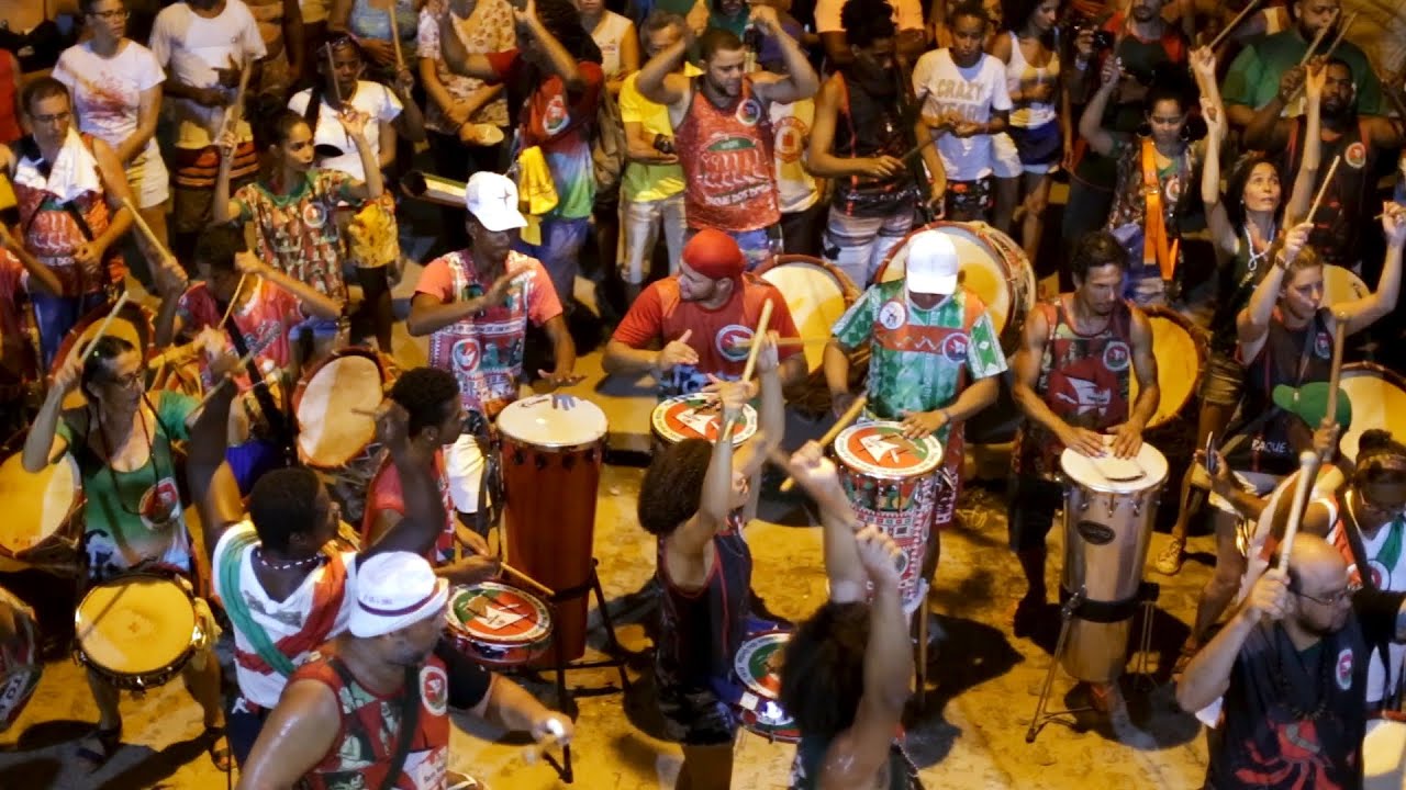 Maracatu Porto Rico - Avisa Pro Pai (Marron Brasileiro)