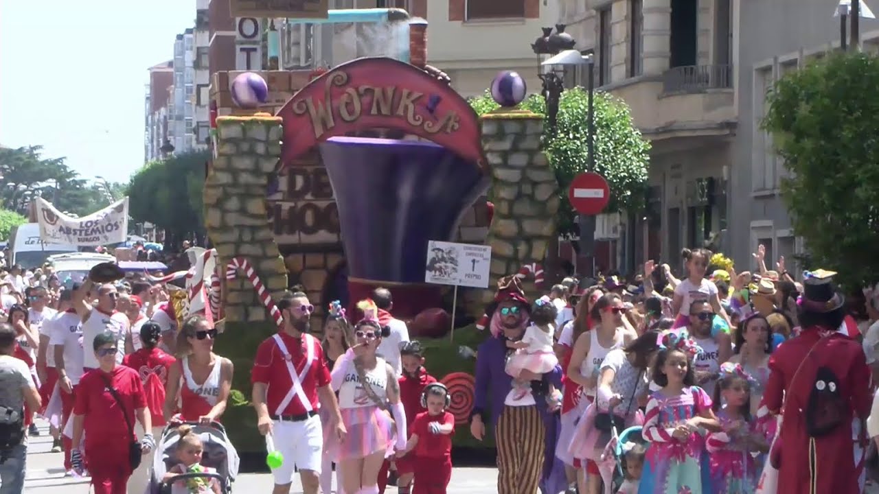 Una novedosa Cabalgata pone color e ilusión en su recorrido. 9 TV la de Burgos, estuvo  en directo.