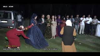 Halayda Geli̇ni̇n Kolyesi̇ Kaybulunca Ortalik Karişti İci̇alvi̇deo