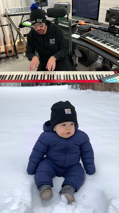 Baby snow singing 🥰 #shorts