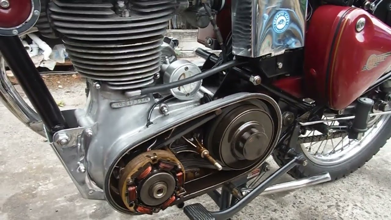 Royal Enfield 350 Indian Bullet arrives as non runner - built in noise making device located!