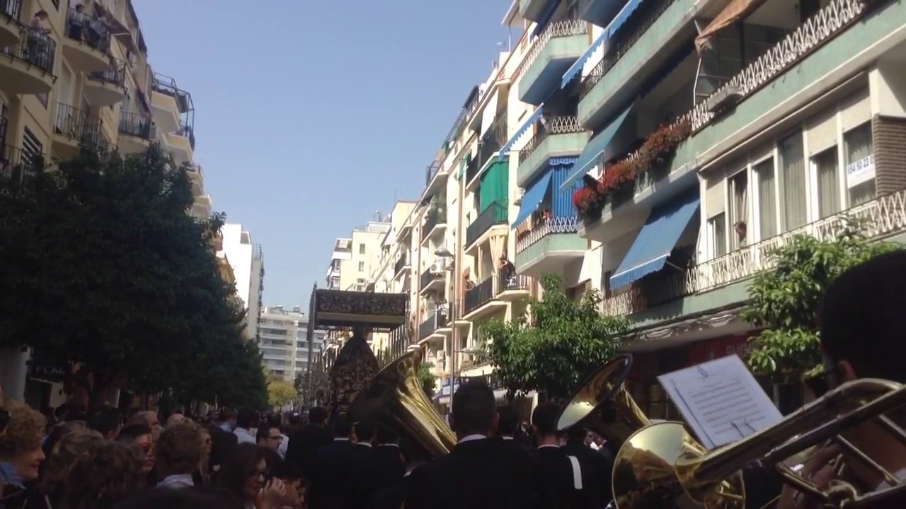 sevilla fc Palio de María Stma. de la Victoria en la calle Asunción (ida) - Jueves Santo 2017