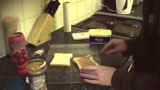 An Englishman Eats American Food Part 5 (The Peanut Butter and Jelly Sandwich)