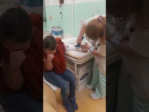 Снимаем гипс с