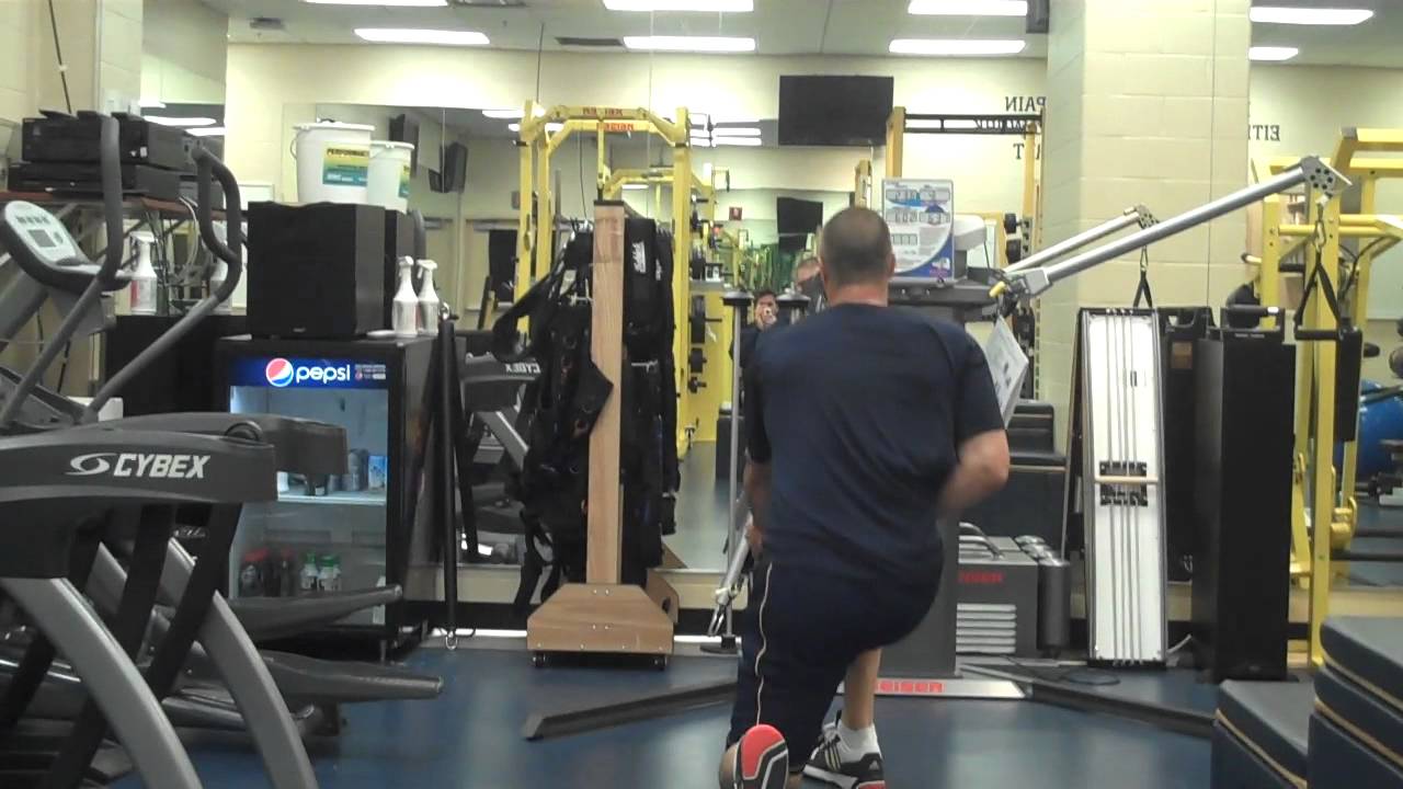Keiser Rows Keiser Lunge to Row.MP4 - YouTube