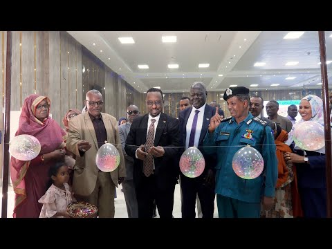 الاعيسر يفتتح المعرض المصاحب لملتقى التنوع الثقافي وافاق التراضي الوجداني