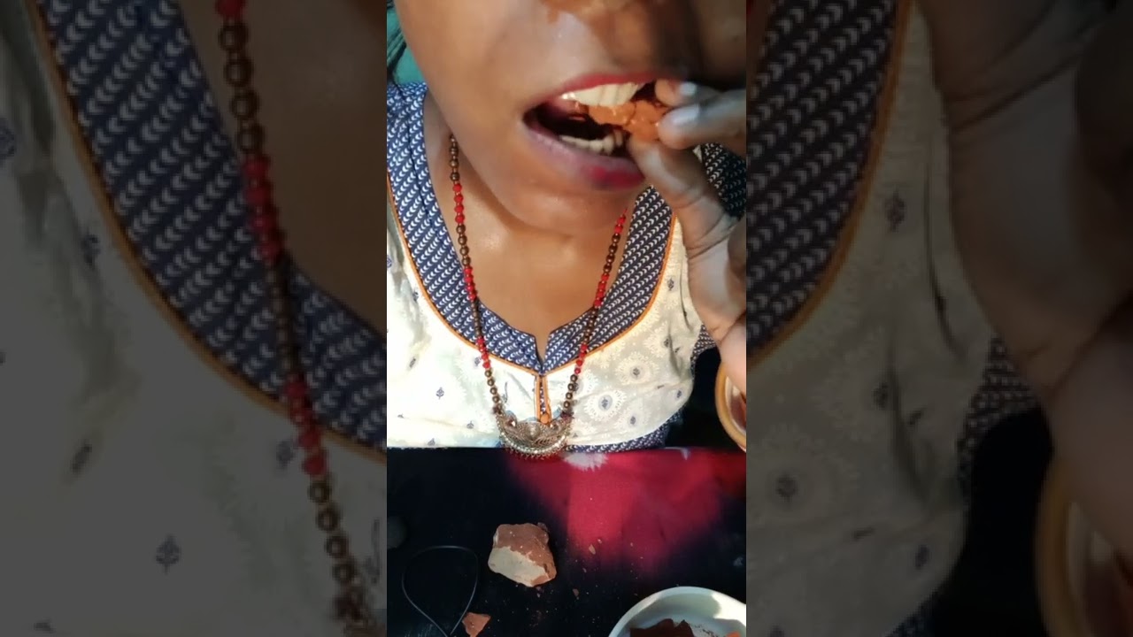 Asmr! Crunch crunch eating red stone bricks 