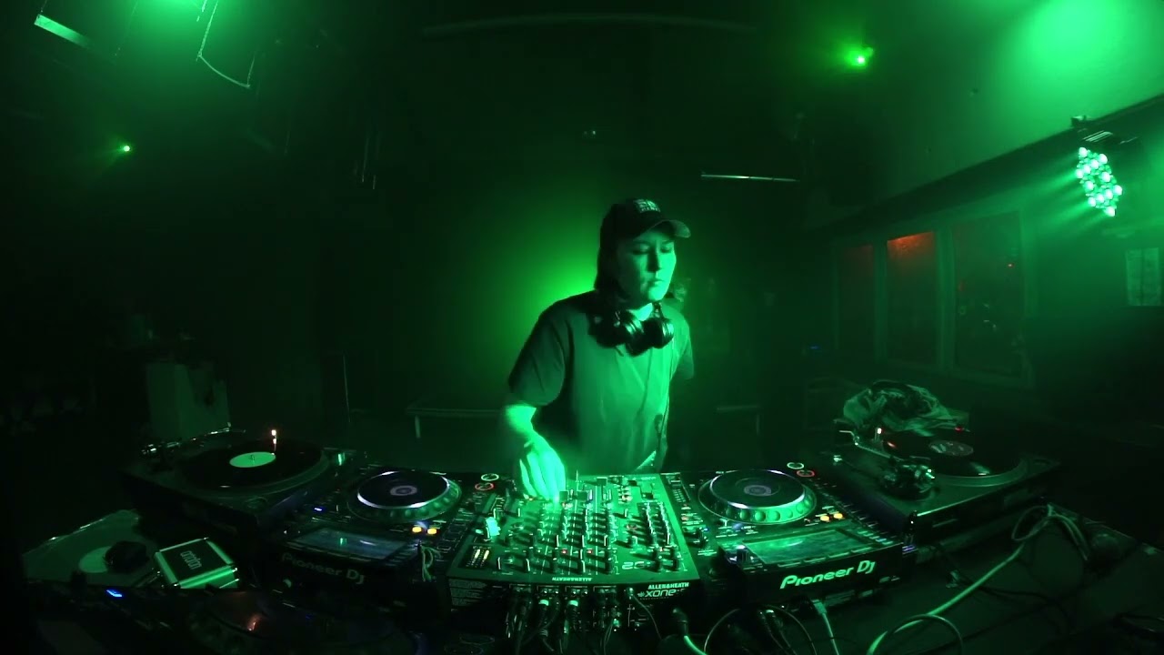 Marie Midori at Keep Hush  Live Berlin: Femme Bass Mafia Takeover