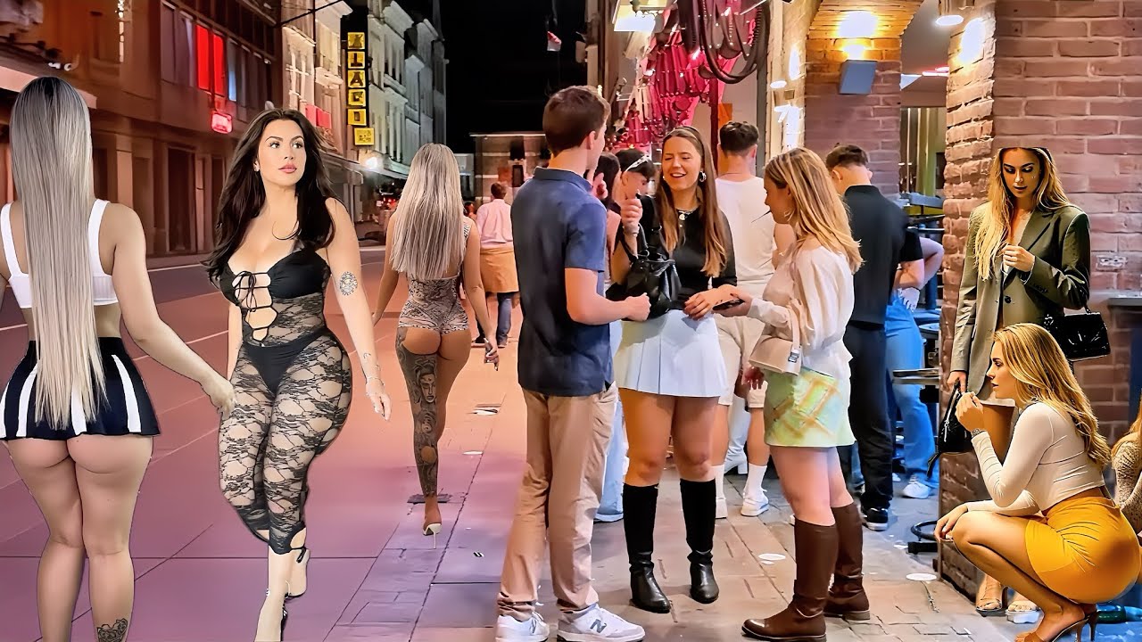 Nightlife in Düsseldorf / Single German girls like to party on the weekend in 4K