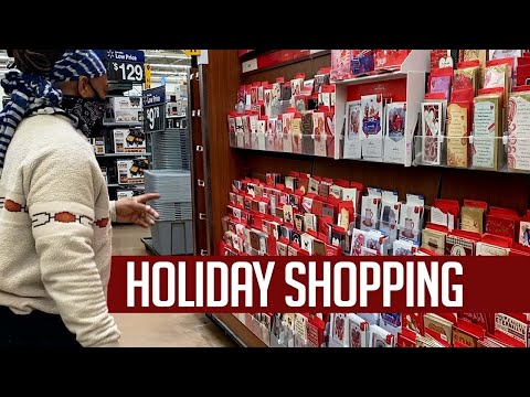 How to Pick the Perfect Holiday Card