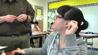 Teacher responds to students’ questions and comments - Example 1