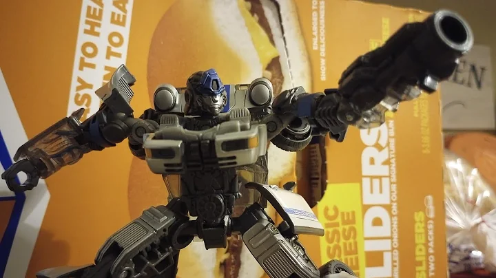 Studio Series Mirage Review!!! *Frustrating Transformation* lol