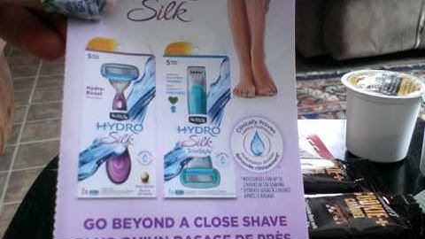 Unboxing my Sample Source box