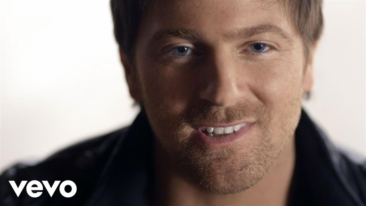 Kip Moore - Hey Pretty Girl (Official Music Video) pic