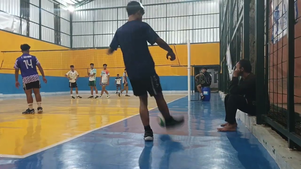 Latihan Rebahan Senior Vs Rebahan Junior Partai adu gengsi Set 4🤣🤣🔥🔥🏐🏐💪💪