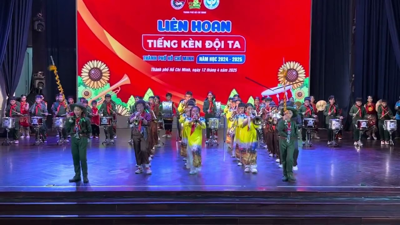 Liên hoan trống kèn Đội ta - phần dự thi Liên Đội trường Tiểu học Phan Chu Trinh quận Tân Phú TP.HCM