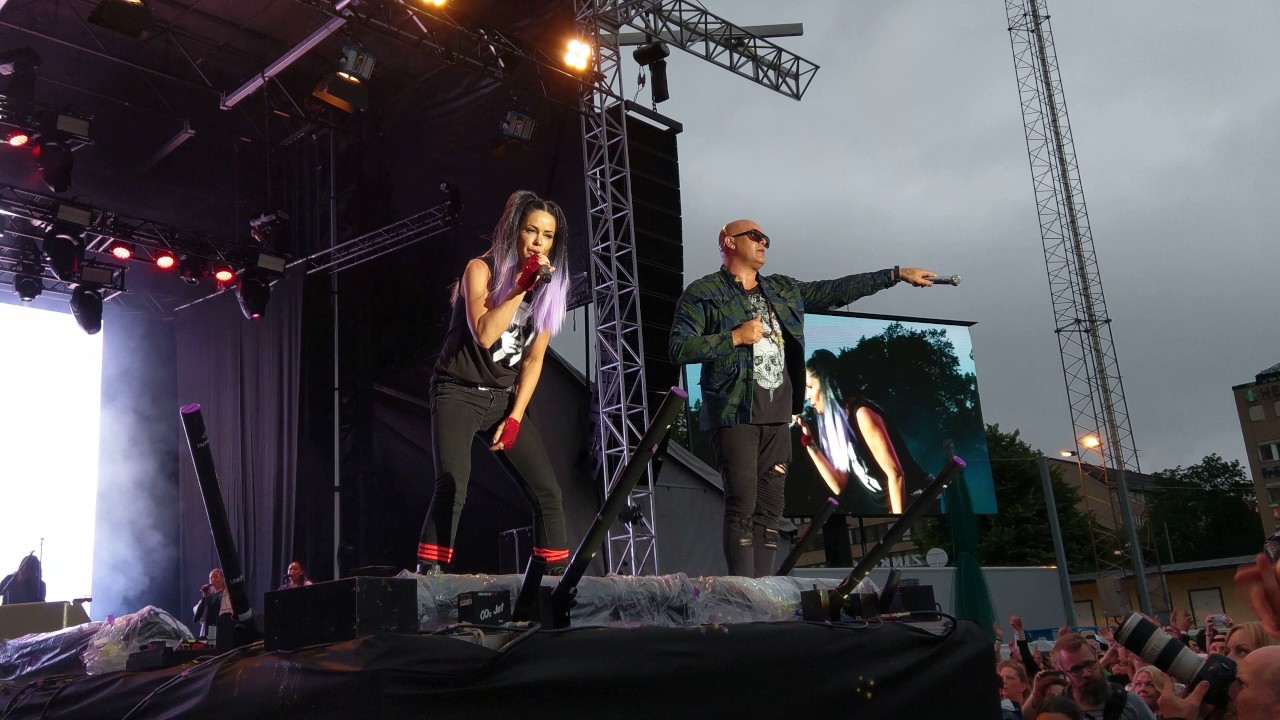 Aqua - Barbie Girl (Live@Zinkensdamm) 4K elliphant instagram