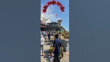 Đức Phật Di Lặc tại thiên Cấm Sơn, xã An Hảo, Thị xã Tịnh Biên, tỉnh An Giang.