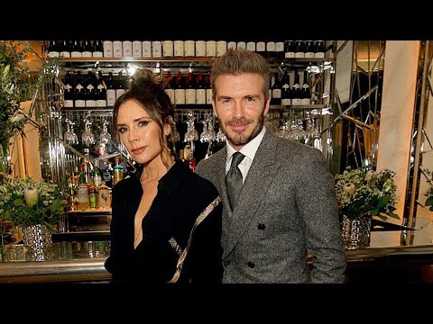 Video: Harper Beckham gjorde ett stänk på modevisningen Victoria Beckham