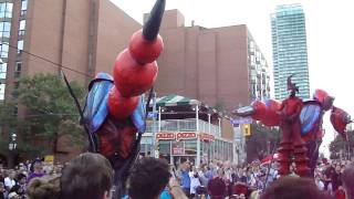 Toronto Buskerfest 2011 - XL-INSECTS!