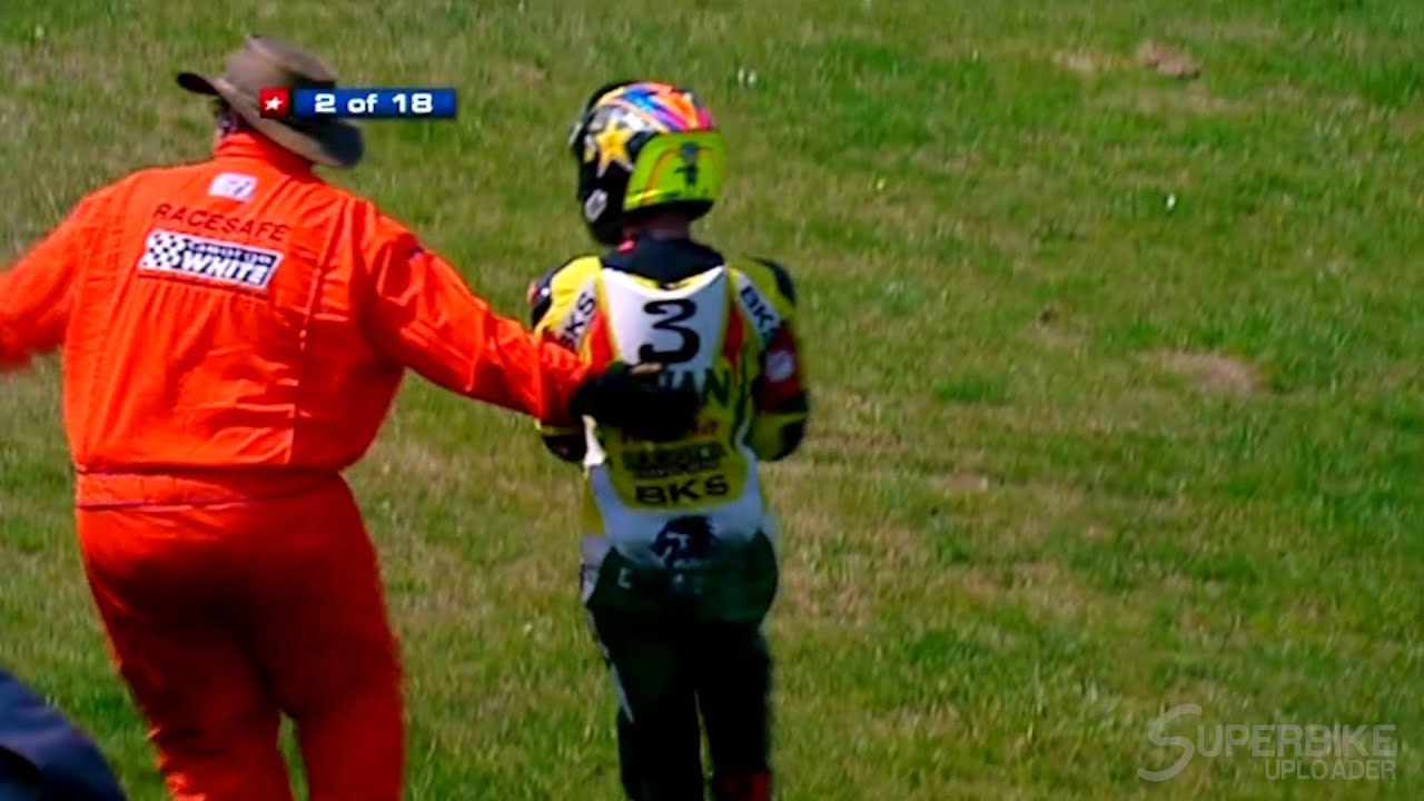 British Superbike: Stuart Easton crash at Cadwell 2010