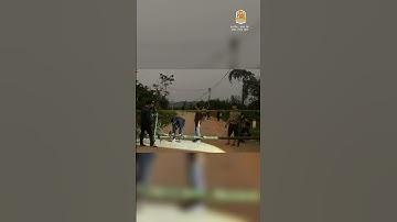 Chính quyền cấm đường, sơ tán dân khi xuất hiện vết nứt dài 150m trên đồi #Songthat #tintuc