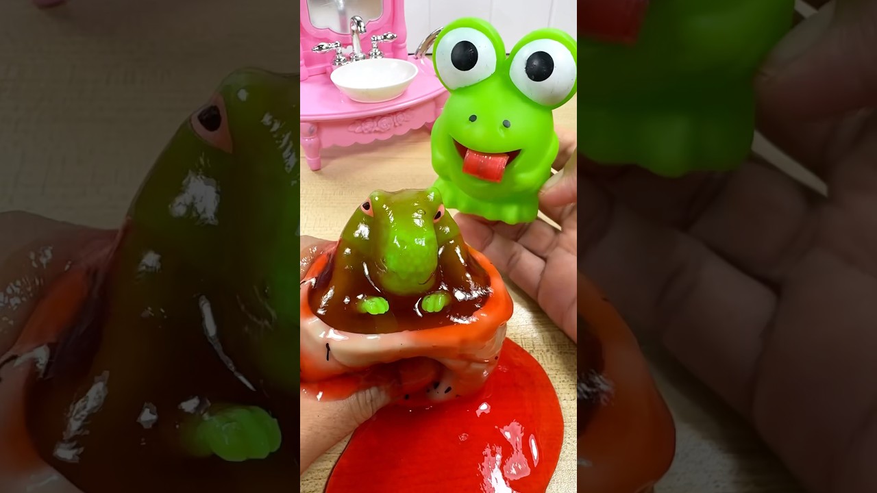 Cute Viral Exaggerates Frog Sound 🤮🫣👻 