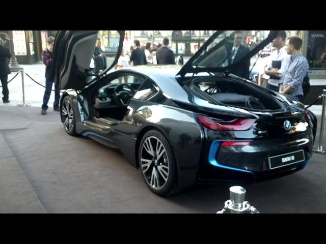 Georges V Paris Louis vuitton BMW i8 2014 06 18 0471 