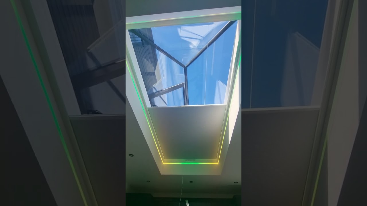 Motorised Lantern Roof Blind @ www.theblindmanmk.co.uk