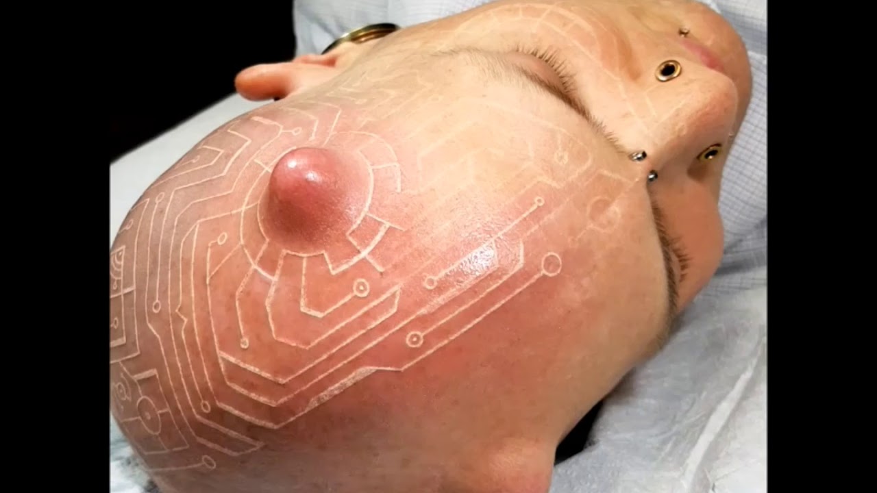 Manny Landry doing a white Linework Head Tattoo for Russ Foxx - Harbourside Tattoo