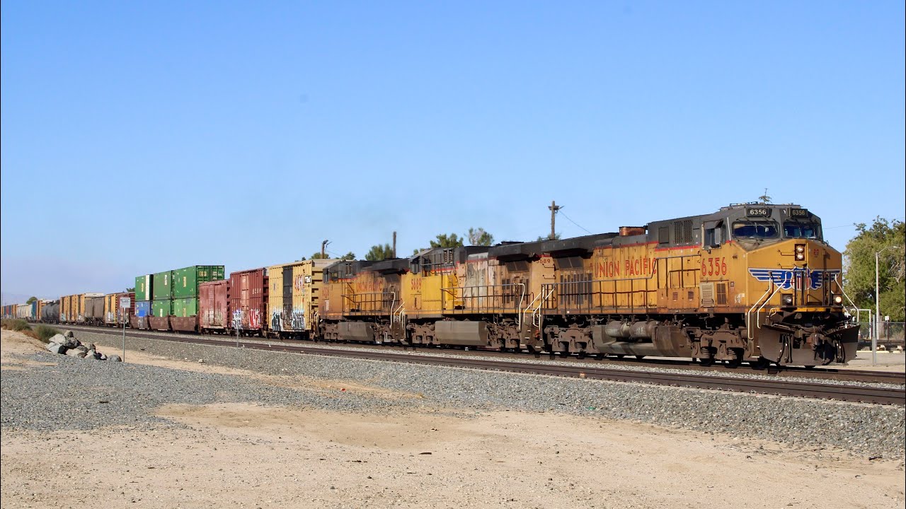 Various GE Locomotives Leading Union Pacific Freight Trains! - YouTube