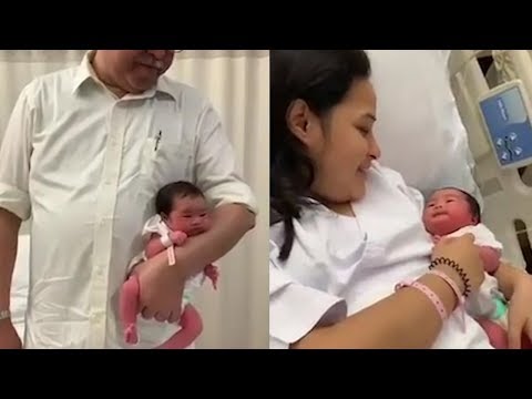 Viral, Cara Unik Seorang Dokter Gendong Bayi Baru Lahir agar Tak Menangis