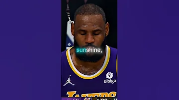 LeBron REACTS to Crowd Singing 'you are my sunshine' 🤣🌻