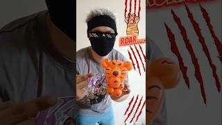 Balloon tiger 🐅 #balloontutorial #balloonanimal #balloon