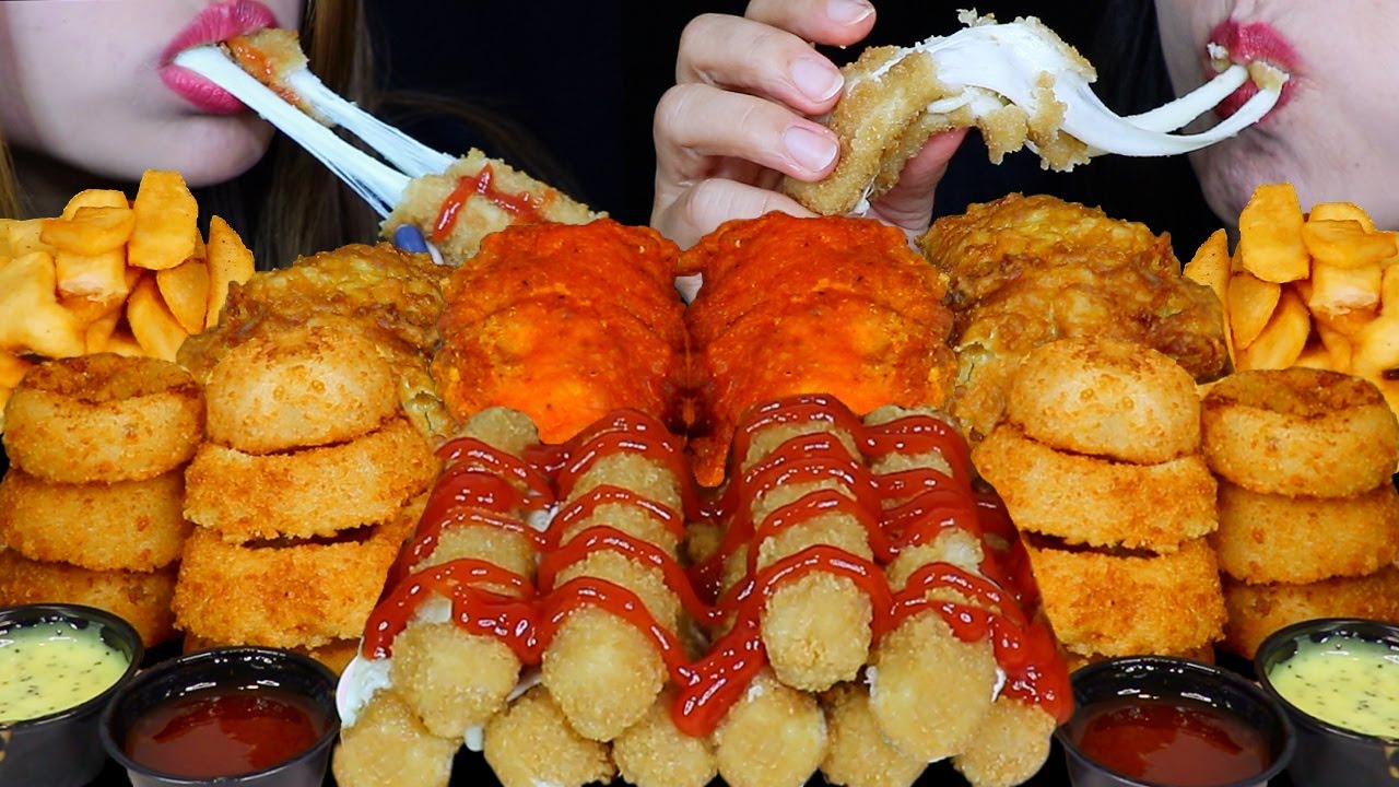 ASMR FRIED FOOD FEAST! CHEESY MOZZARELLA STICKS, GIANT ONION RINGS