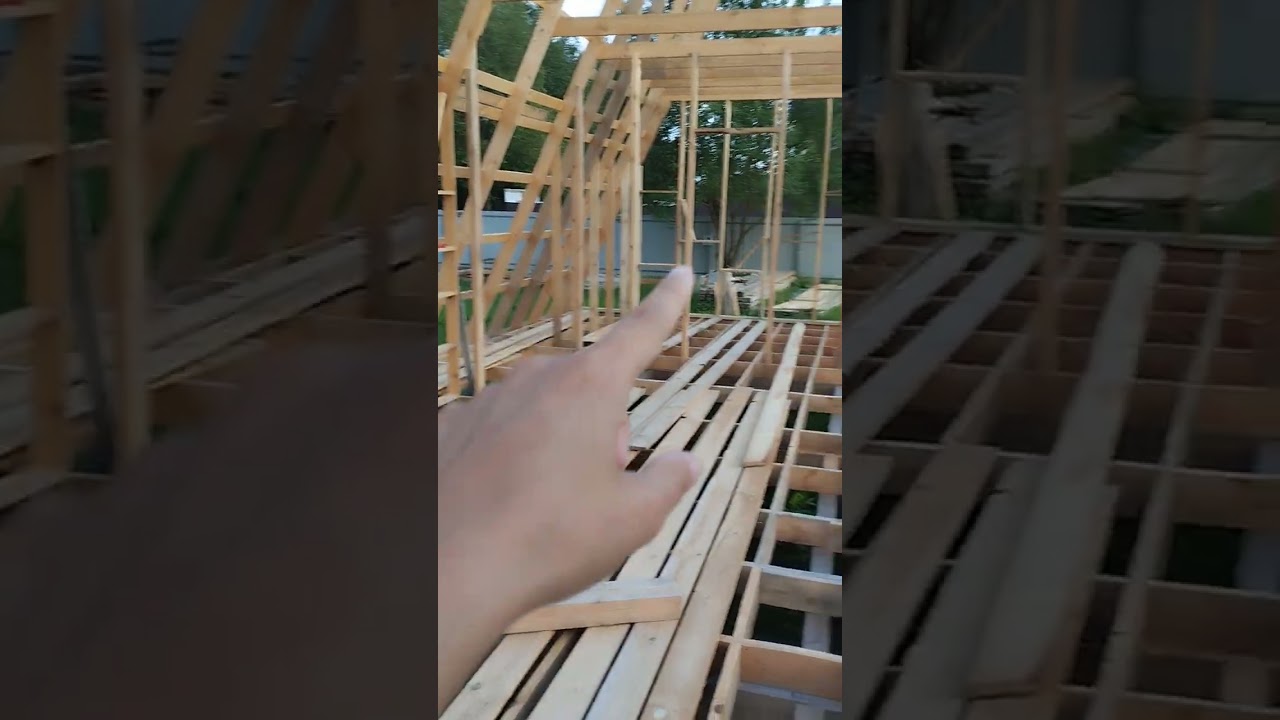 стены первого этажа 