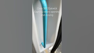 Gatwick Express Class 387 ‘Electrostar’ doors opening and closing #shorts