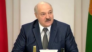 Лукашенко: госслужащий должен выделяться в обществе