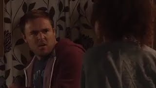 Coronation Street - Kirsty beats up Tyrone