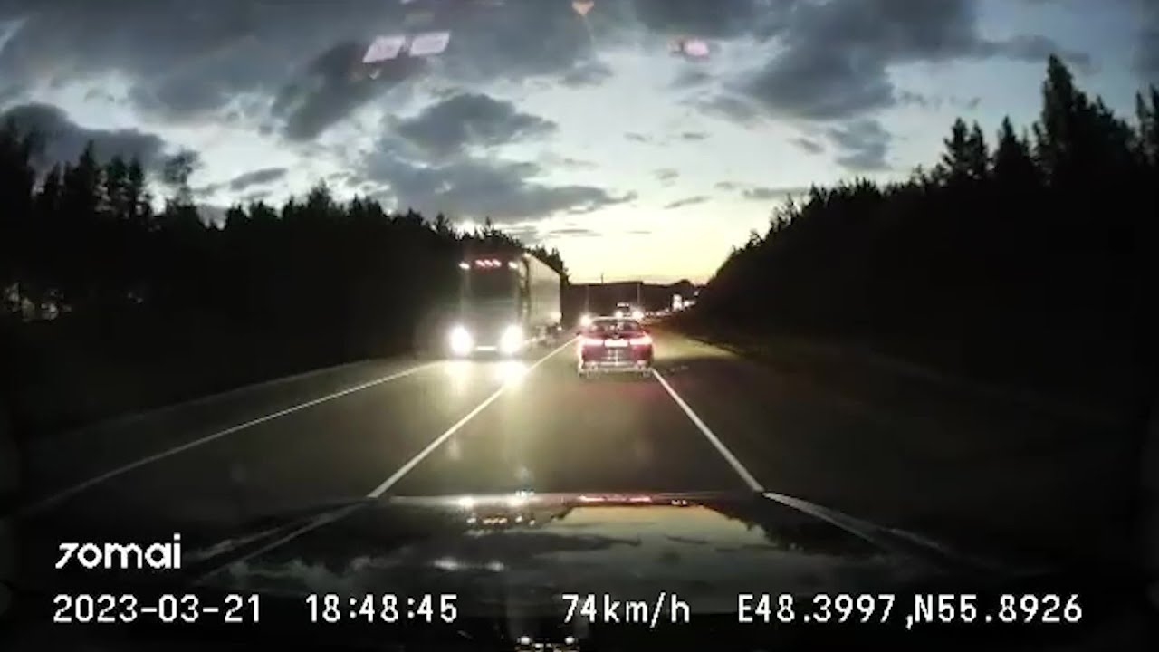 Массовое ДТП в Волжском районе унесло жизни двоих человек, еще четыре пострадали