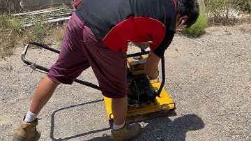 20063013-0177MN - Crommelins Plate Compactor - Robin 4 stroke motor