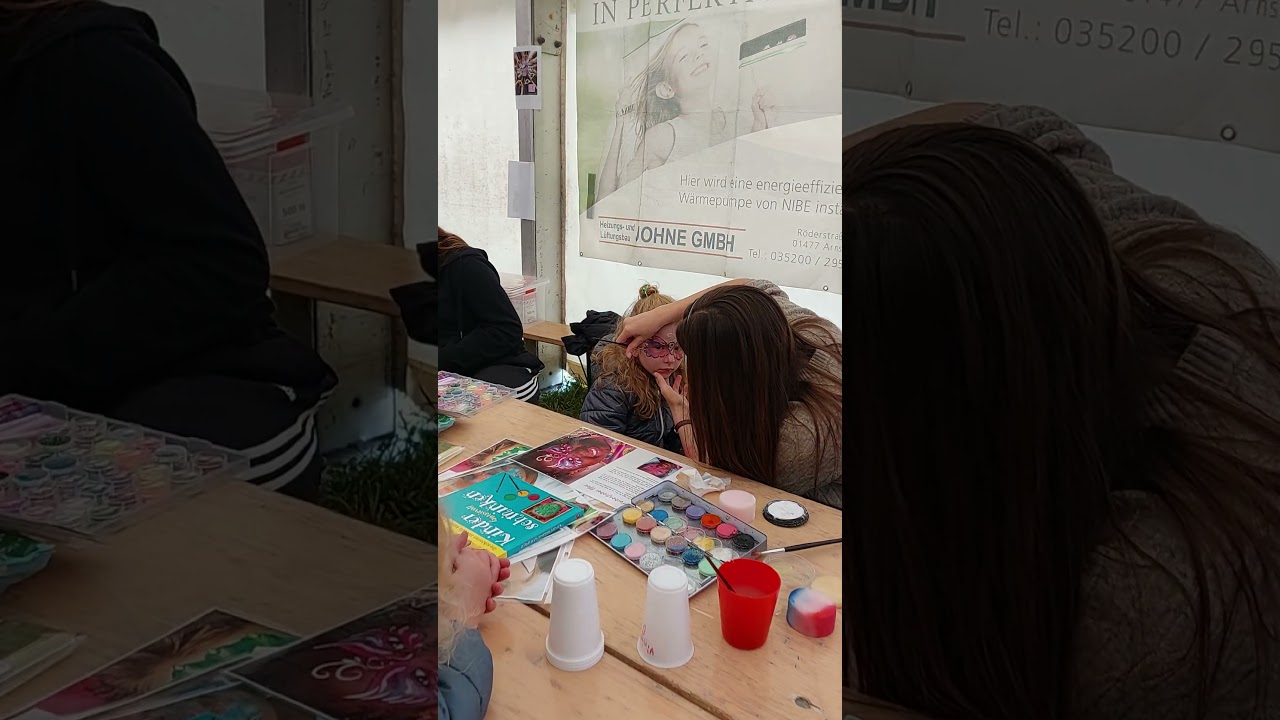 Улюблений пунк на святі)stors