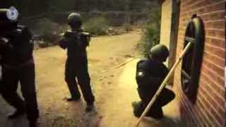 Gatecrasher against a double skinned wall
