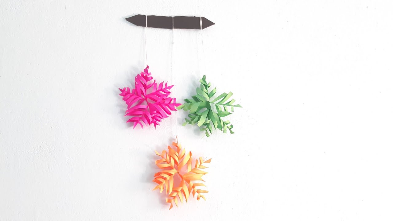 how to make simple paper snowflake wall striking|S.A creations