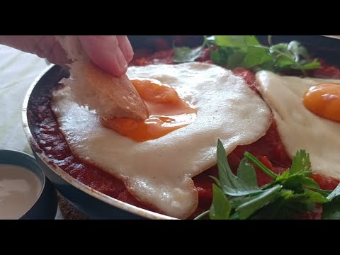 TRADITIONAL SHAKSHUKA WITH VEGAN EGGS