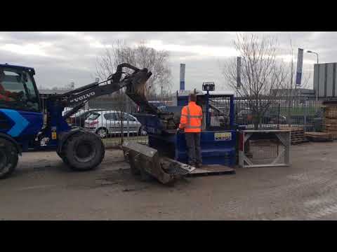 Stenenformatteren met de Brickclean BCS.